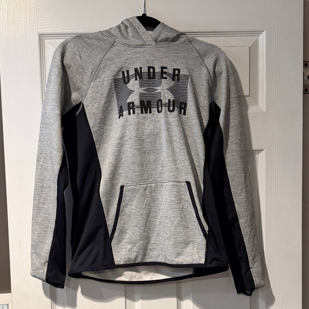 Under Armour Heather Gray and Black Pullover
